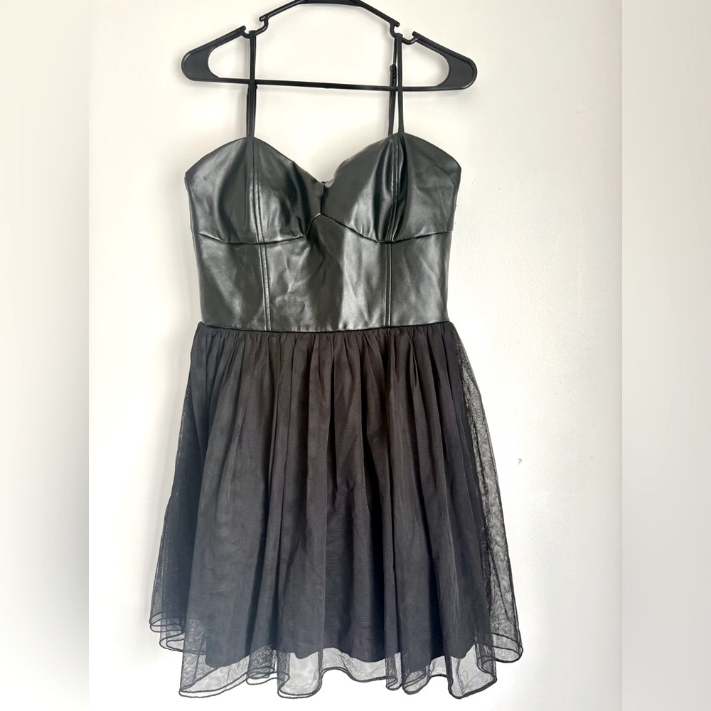 Elegant Black Strapless Dress